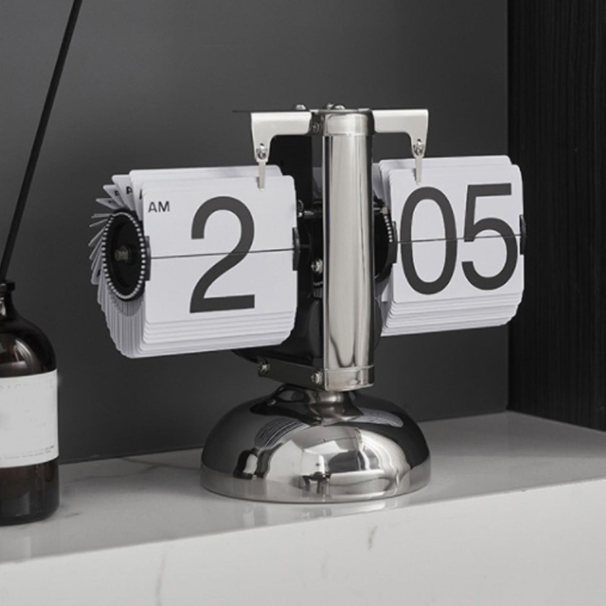 Digital Flip Down Clock Retro Minimalist Single Foot Mechanical Auto Flip Clock Desk Clock for Home Livingroom White