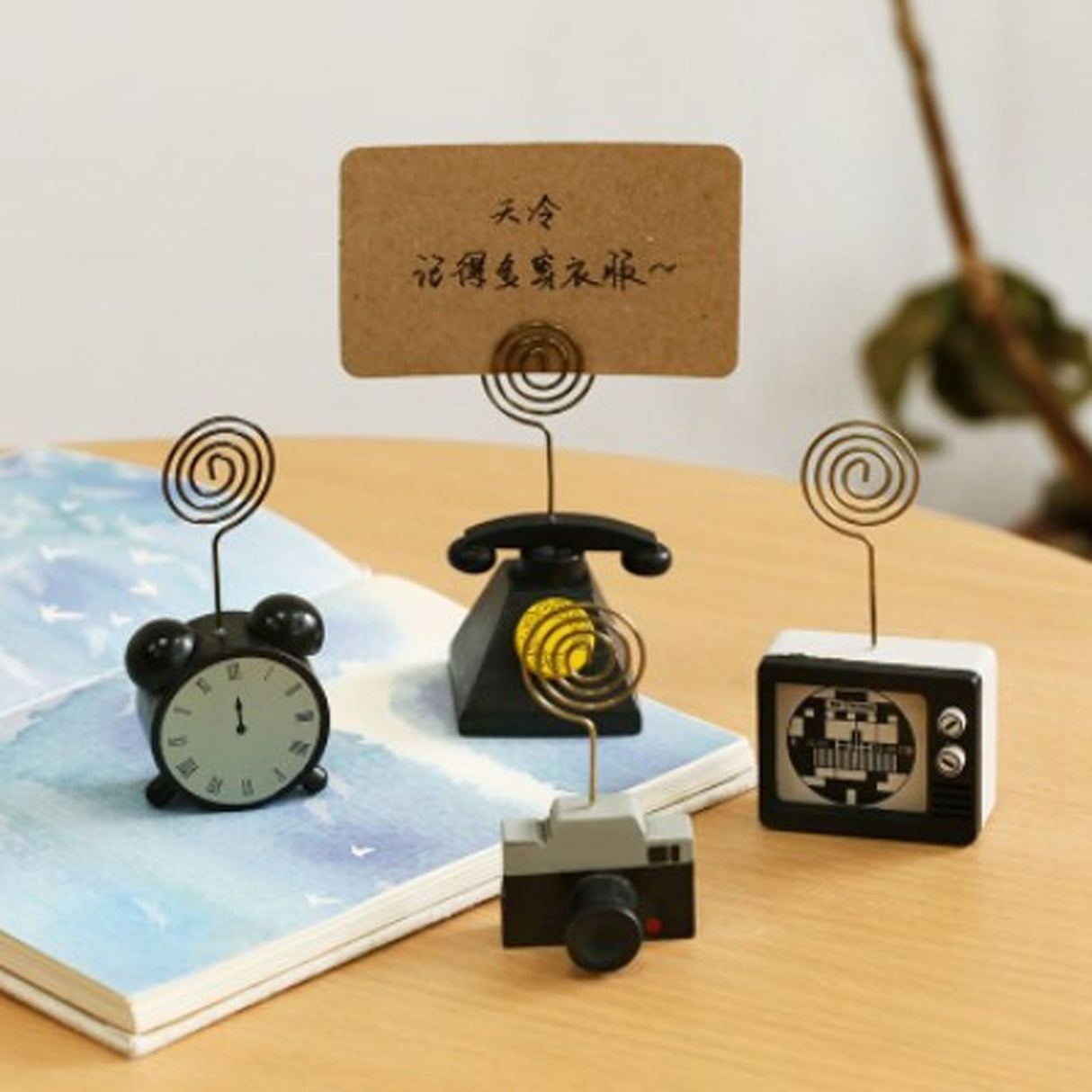 Place Card Holder Cute Shape Retro Wood Table Picture Holder Card Holder Memo Clip Holder for Home and Office Camera