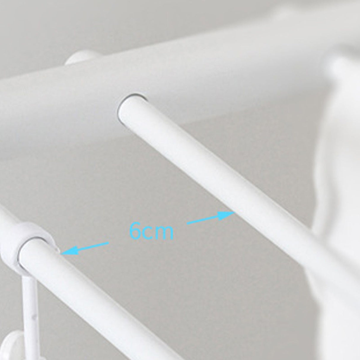 Wall Mounted Clothes Drying Rack Folding Telescopic Punch Free Plastic Laundry Rack for Indoor Balcony 530mm 4 Clips