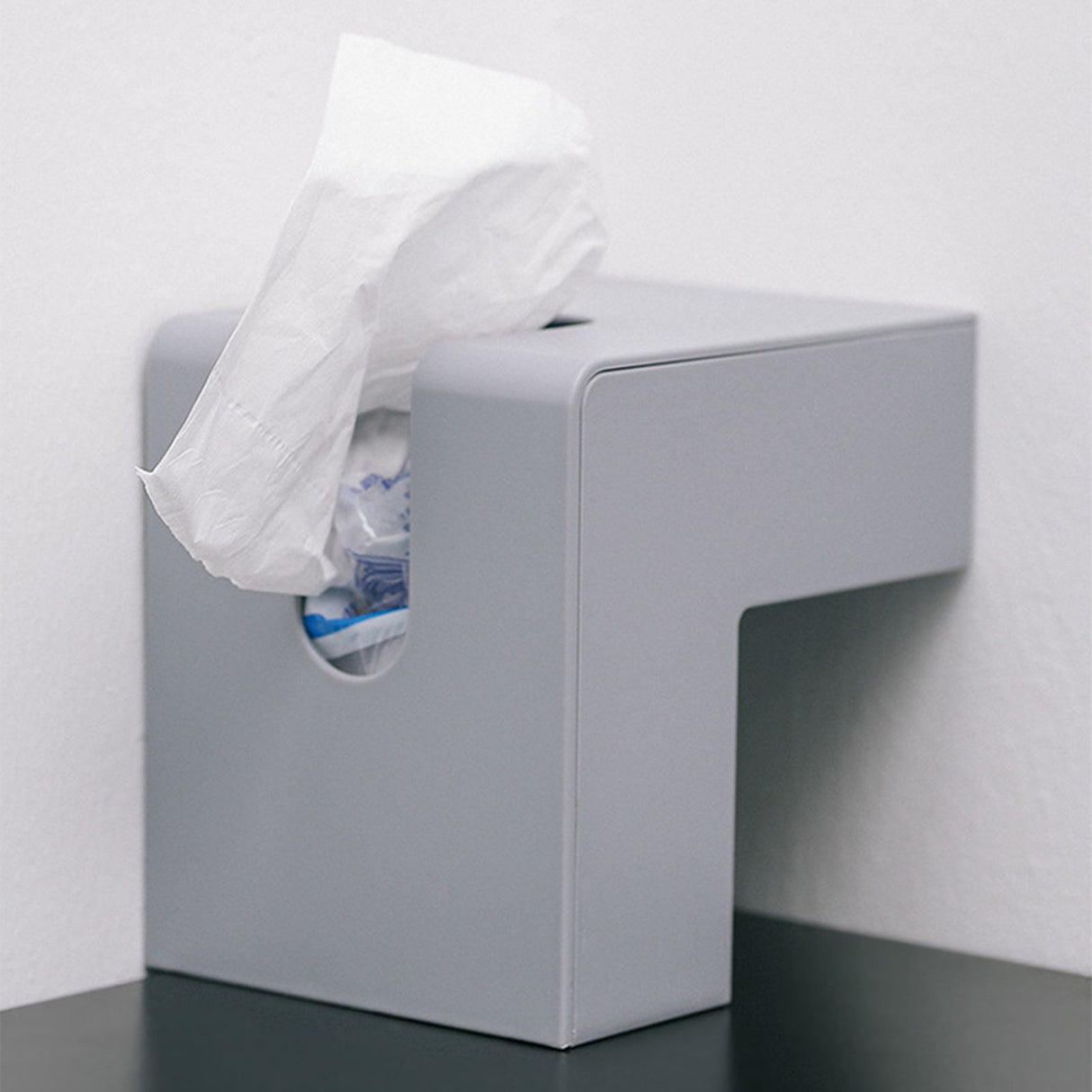 Nordic Style Plastic Tissue Box Holder Personality Simplicity Tissue Storage Box for Restaurant Living Room Desktop Gray