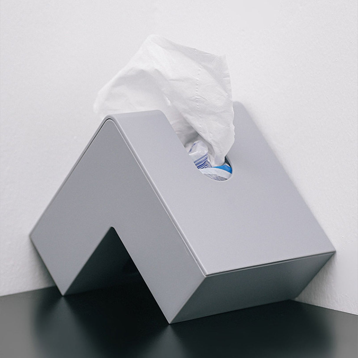Nordic Style Plastic Tissue Box Holder Personality Simplicity Tissue Storage Box for Restaurant Living Room Desktop Gray