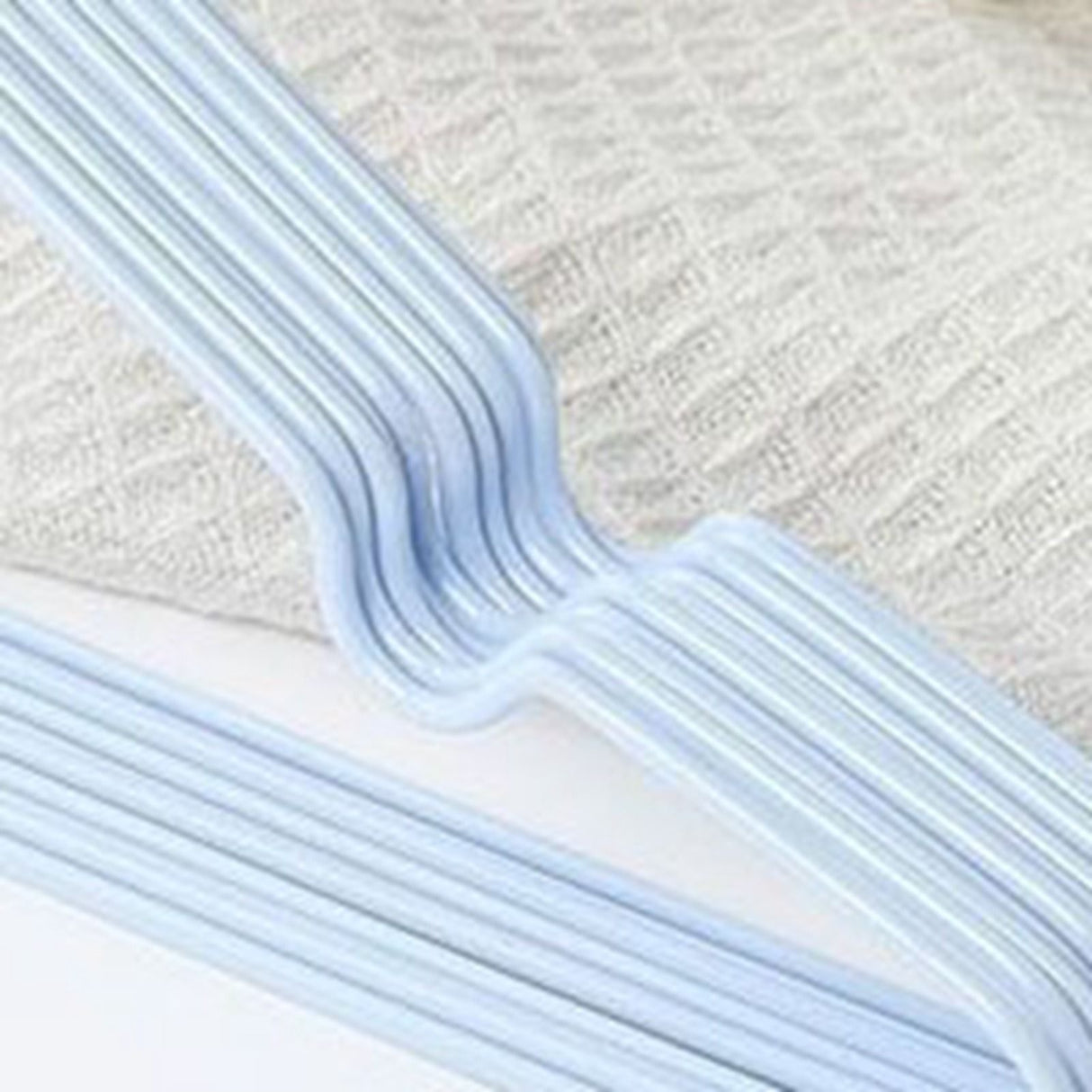 Clothes Hangers Prevent Slip Space Saving Heavy Duty Dry Wet Thick Clothes Hangers for Home Dormitory Blue