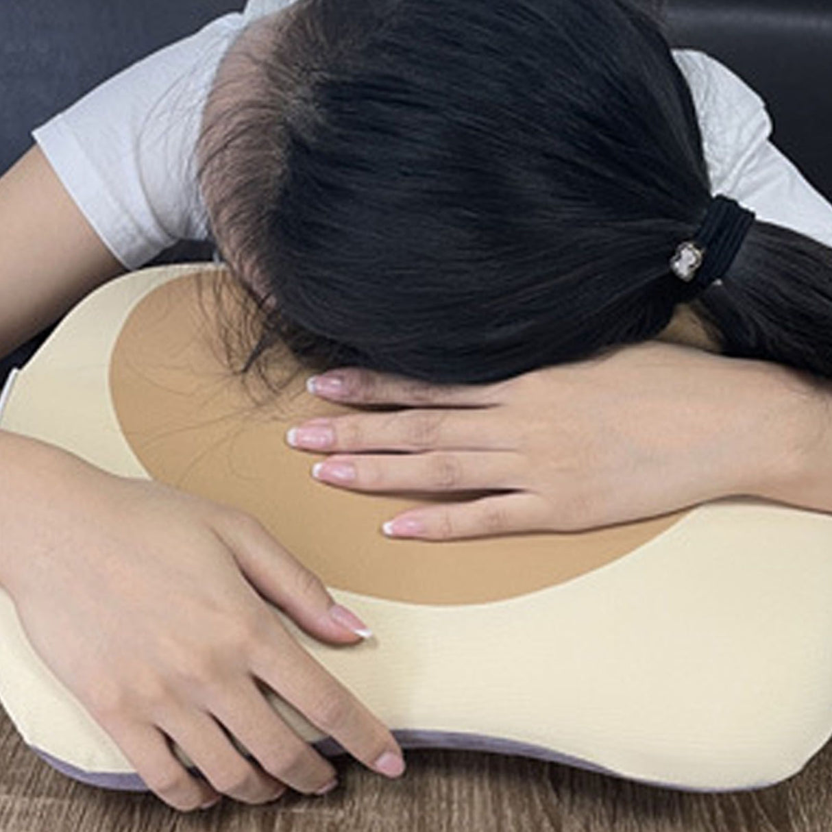 Yellow Back Pillow Massager Multifunctional Heart Shape Deep Tissue Massage Pillow Portable Electric Massage Pillow for Home Car Office