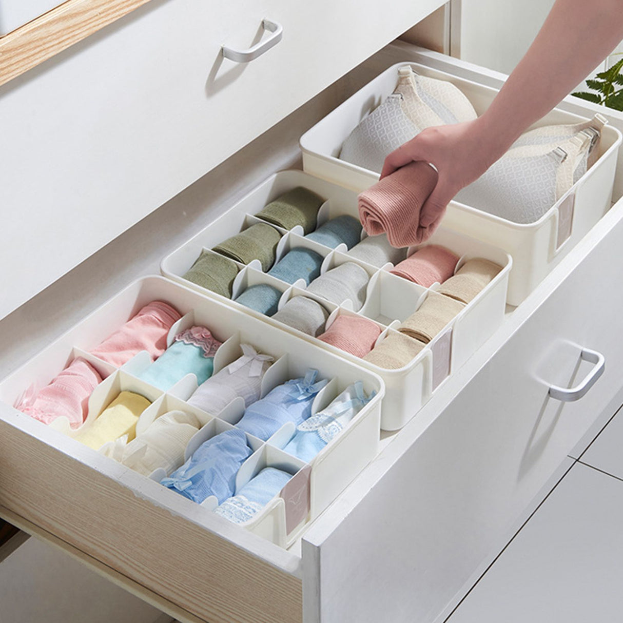 Sock Underwear Organizer Divider Plastic 15 Cell Closet Drawer Storage Box for Panty Ornament Ties White