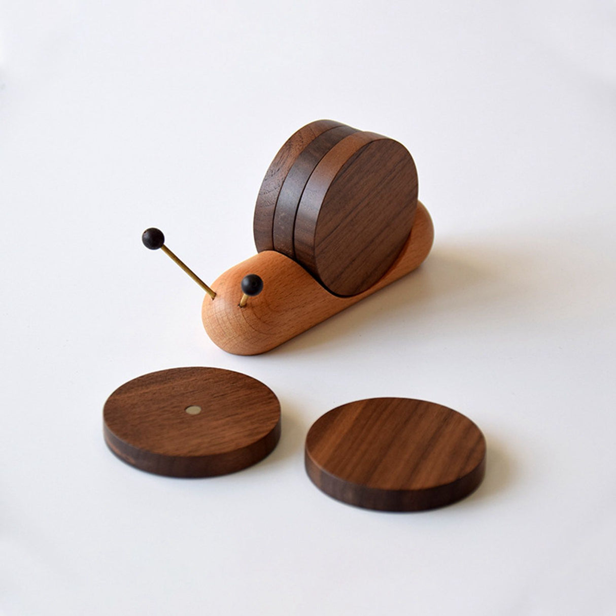 Wood Mug Coaster Heat Insulation Cute Snail Shape 5pcs Wooden Round Coasters with Magnet
