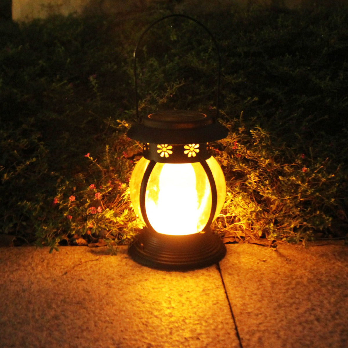 Brass Color Courtyard Solar Powered Hanging Lantern Light IP44 Waterproof Garden LED Lantern Lamp for Yard
