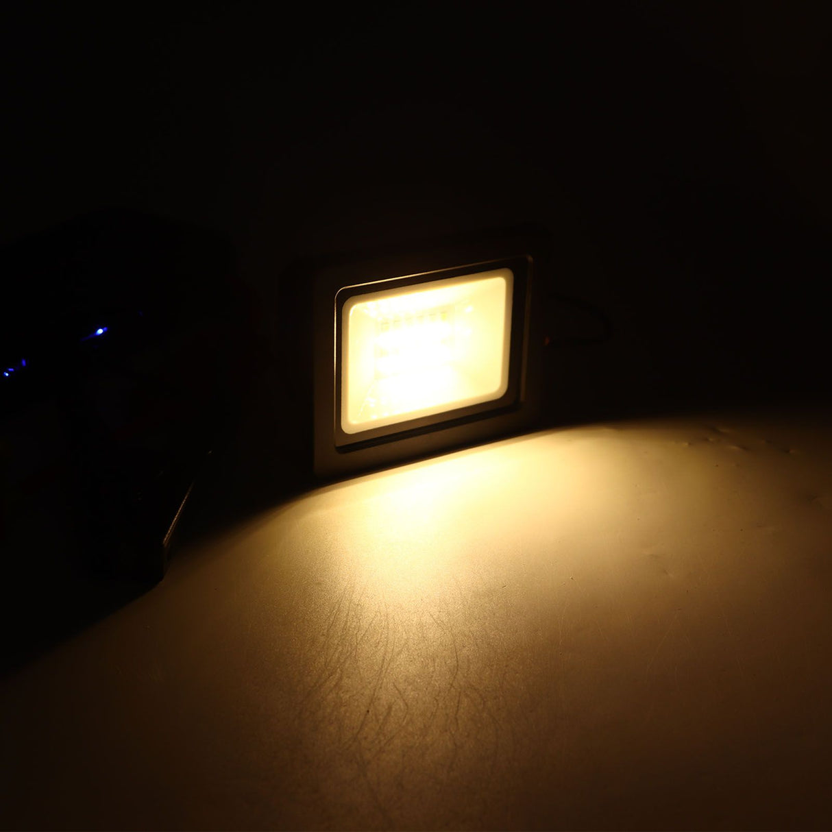 LED Work Light with Hanging Hook 7 Modes Portable 24LED Floodlight Searchlight Camping Lamp for Mining