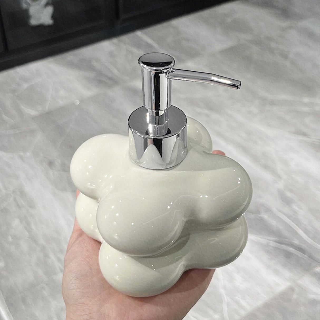 Cloud Press Pump Bottle Ceramic Reusable Decoration Refillable Cloud Shape Dispenser Bottle for Bathroom Milky White