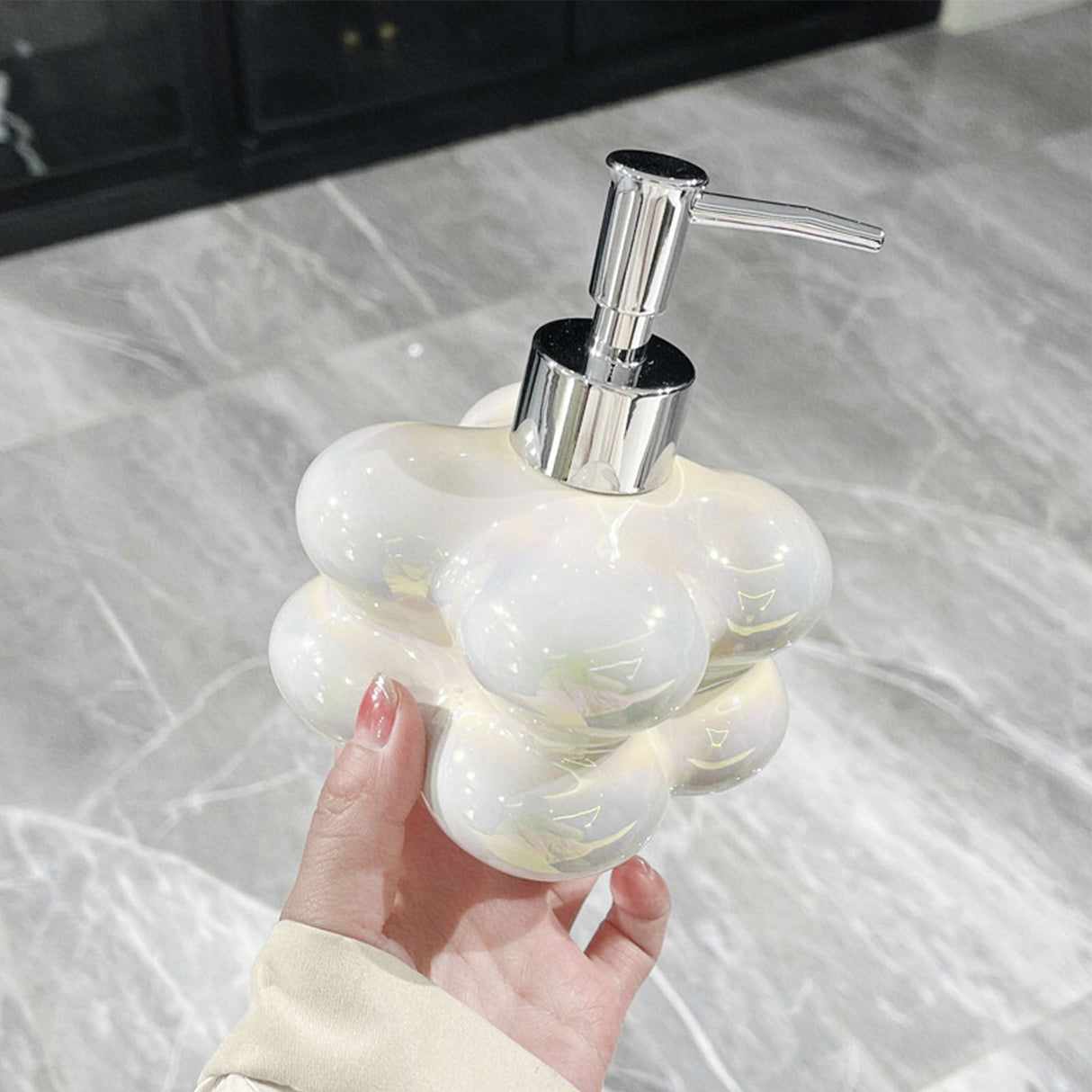 Cloud Press Pump Bottle Ceramic Reusable Decoration Refillable Cloud Shape Dispenser Bottle for Bathroom Milky White