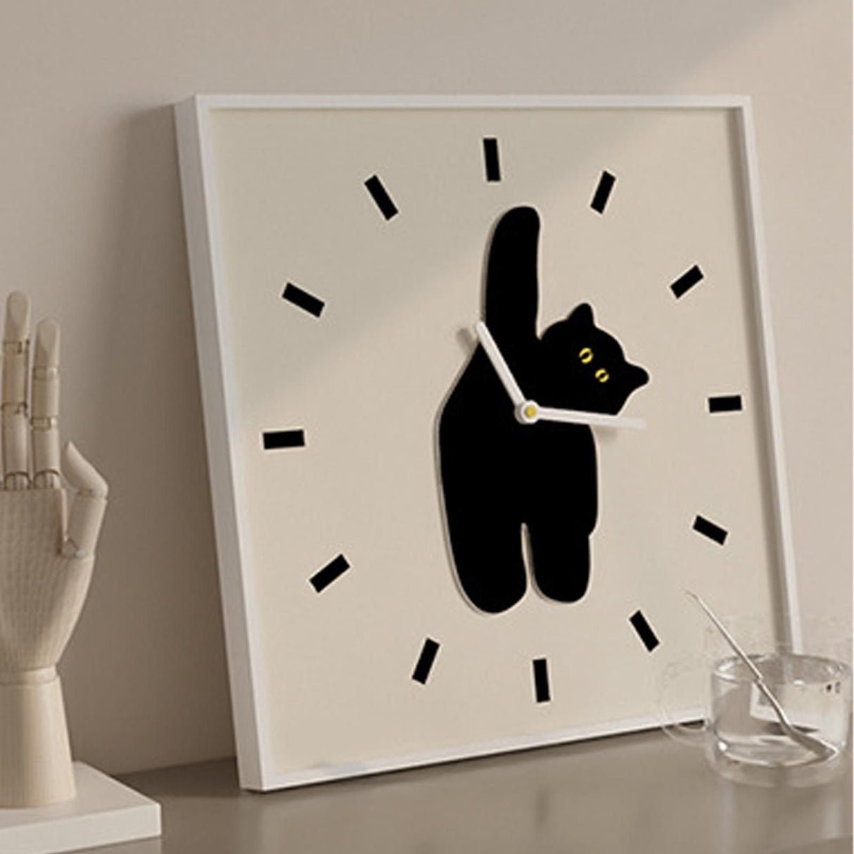 Wall Clock Innovative Nordic Style Cute Cat Pattern Silent Prevents Ticking Living Room Wall Clock for Kitchen Bedroom 40x40cm / 15.7x15.7in
