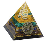 Crystal Pyramid Energy Generator Orgone Pyramid for Positive Energy Desktop Decoration Stress Reduce Healing Meditation Attract Wealth Lucky 6cm - Close-Up Angle