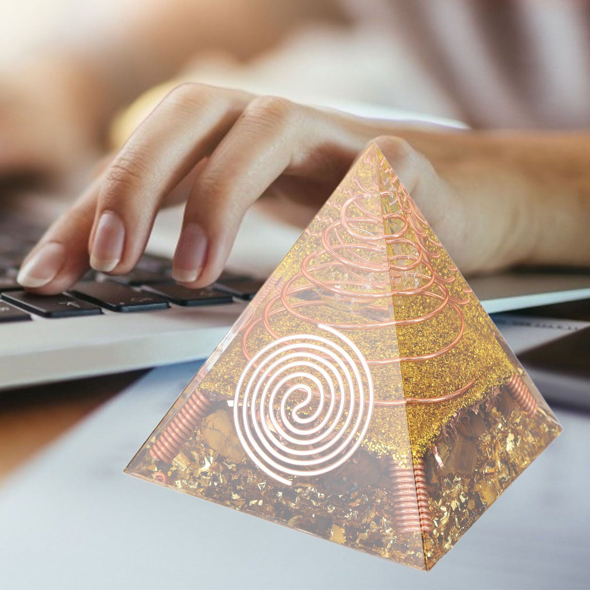 6cm Positive Energy Pyramid Tabletop Ornament Energy Generator for Stress Reduce Healing Meditation