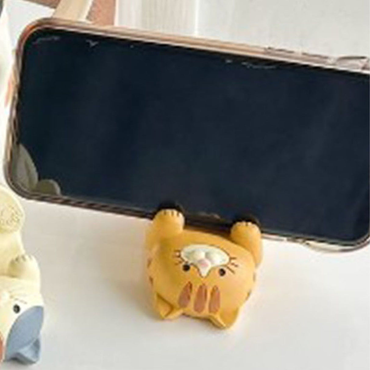 Cat Ornament Multifunctional Phone Tablet Glasses Pen Holder Desk Decoration for Home Ocelot