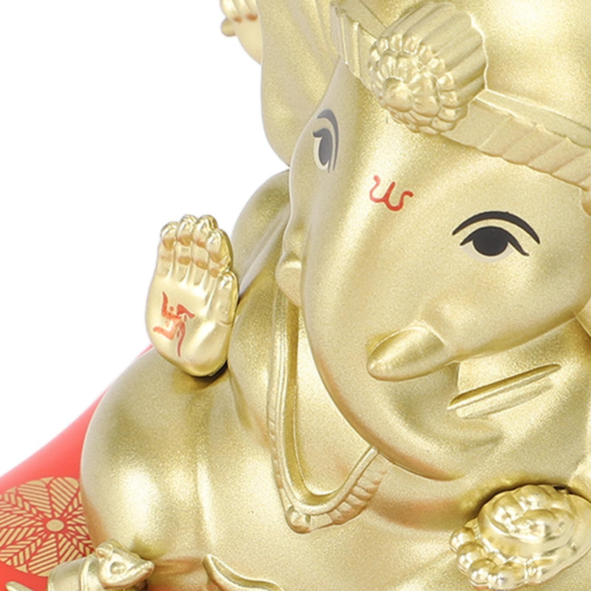 Car Solar Bobble Head Toy Exquisite Environmentally Friendly Elephant Swinging Dancing Toy Gold