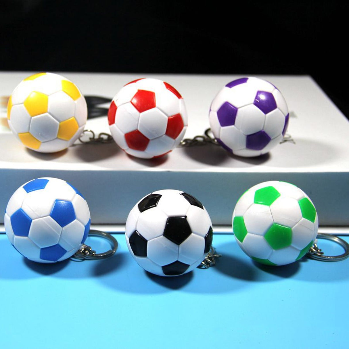 14pcs PVC Soccer Keychains Key Ring Football Keychains Waterproof Football Keyrings Sport Ball Key Chain Pull On Closure
