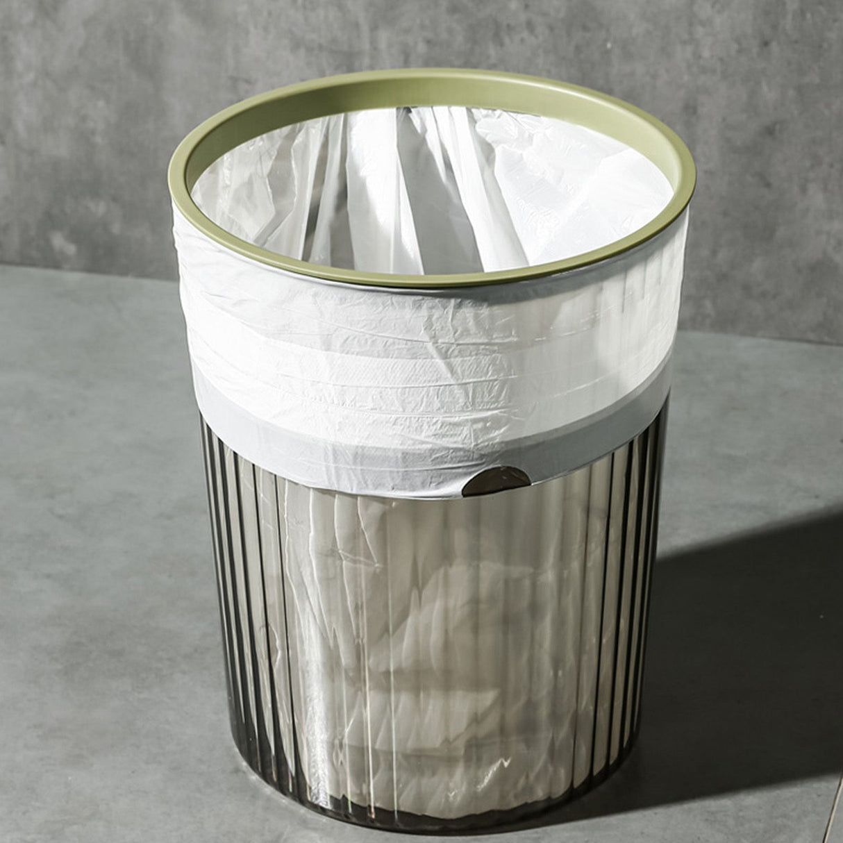 Transparent Garbage Bin with Top Ring Easy Attached Lid Free Large Capacity Trash Bin Can for Household Green