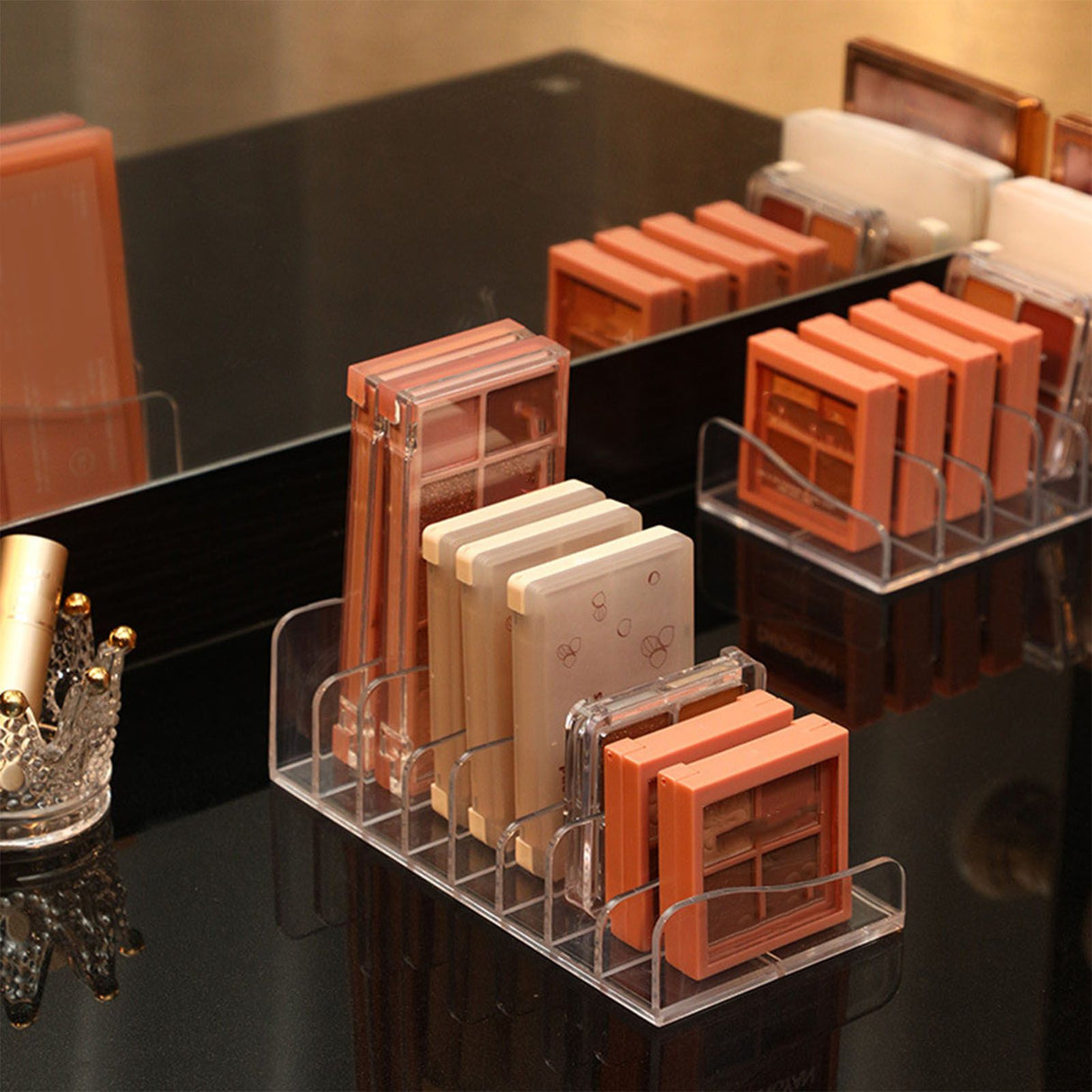 Eyeshadow Palettes Organizer Clear Divided Makeup Palettes Storage Rack for Dressing Table