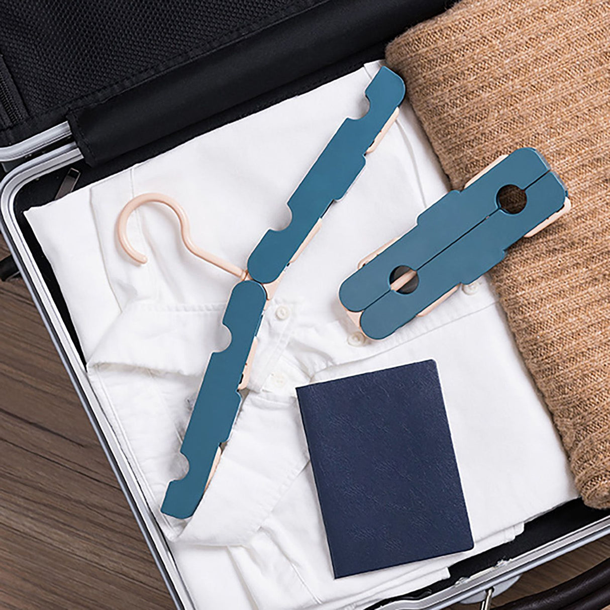 Clothes Hanger Rack Anti Slip Multifunctional Foldable Travel Hanger with Clips for Home Dorm Grey