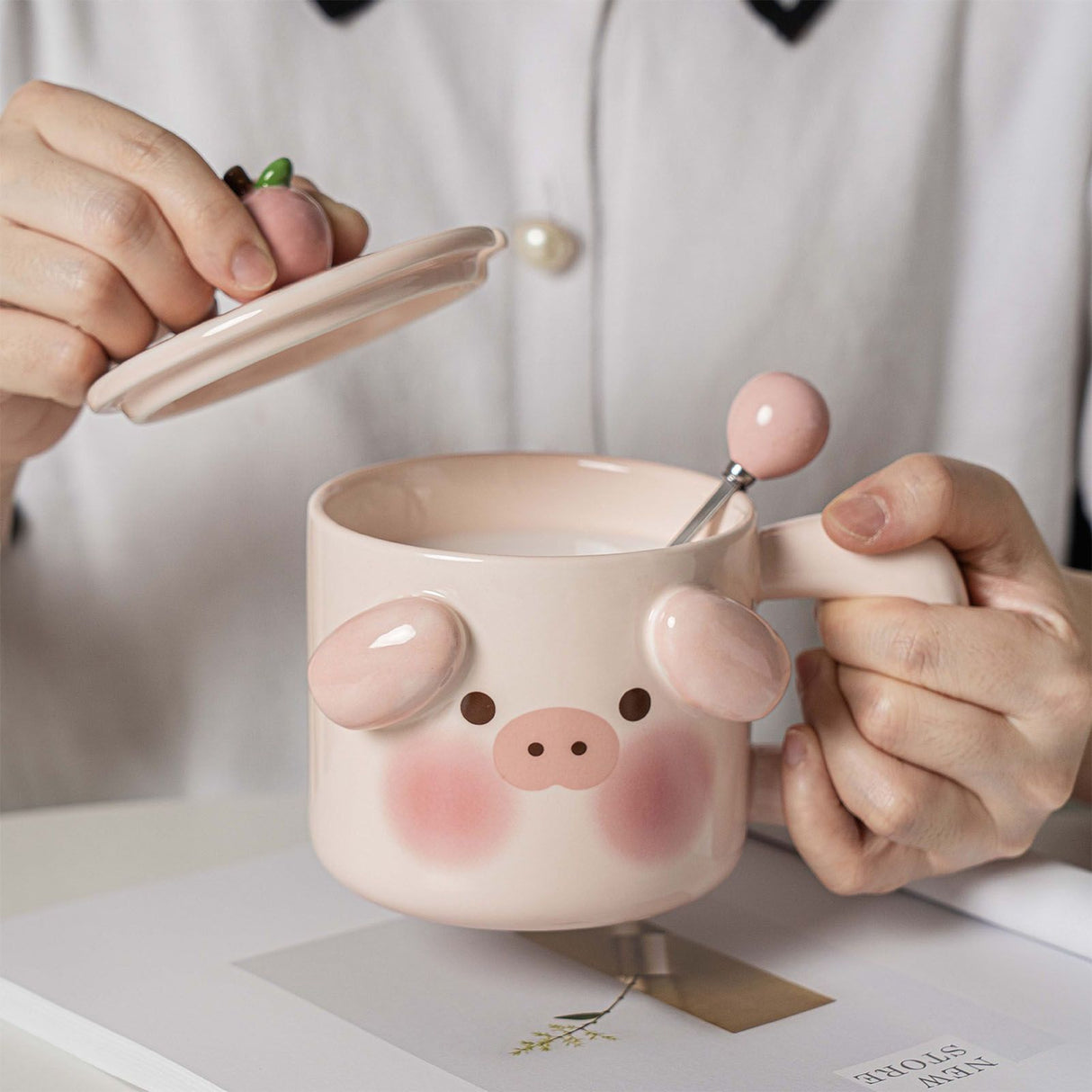 Cartoon Coffee Mug with Spoon Lid Cute Lovely Animal Shape Milk Cup Mug for Office School Pig Type