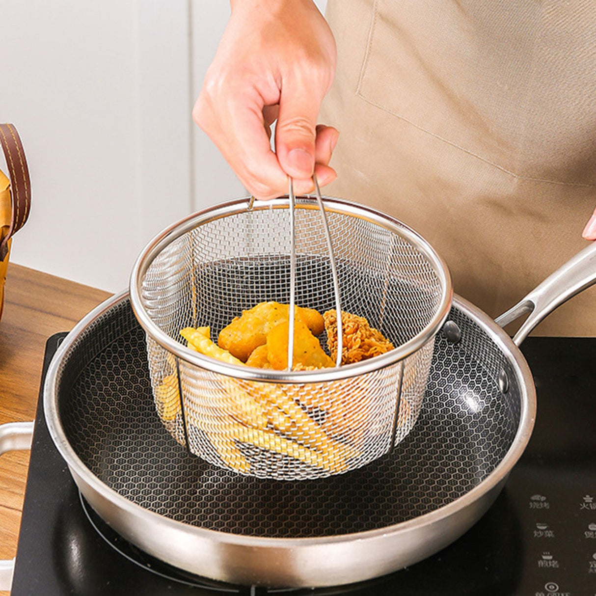 Mesh Steaming Basket Stainless Steel Comfortable Handles Heat Resistant Steaming Basket for Cooking Kitchen 18x18cm