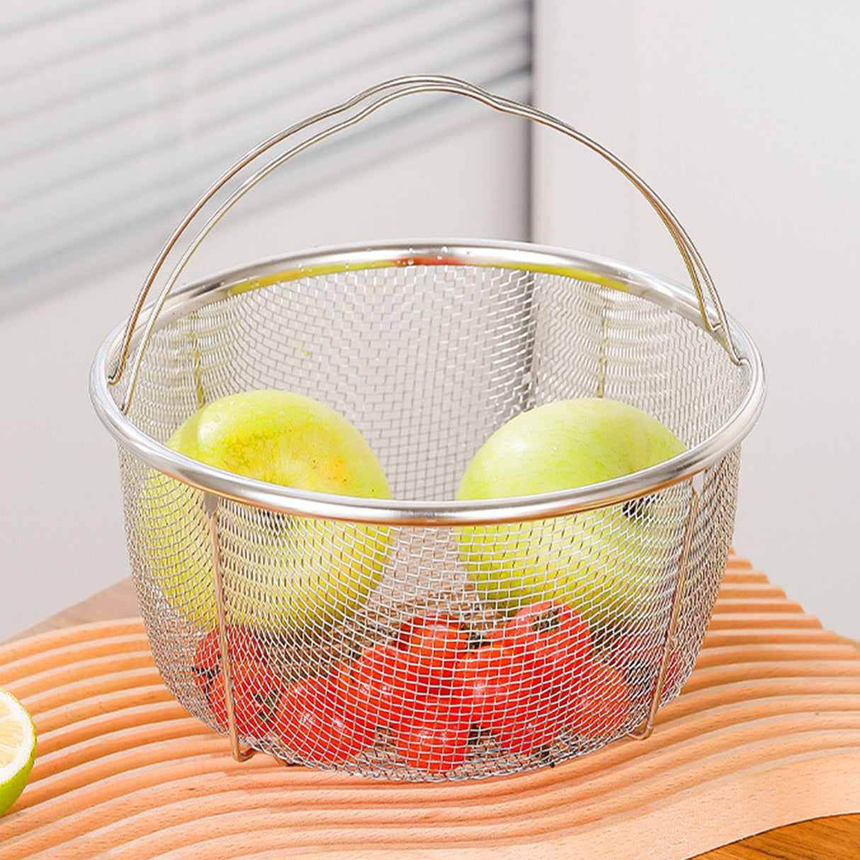 Mesh Steaming Basket Stainless Steel Comfortable Handles Heat Resistant Steaming Basket for Cooking Kitchen 18x18cm