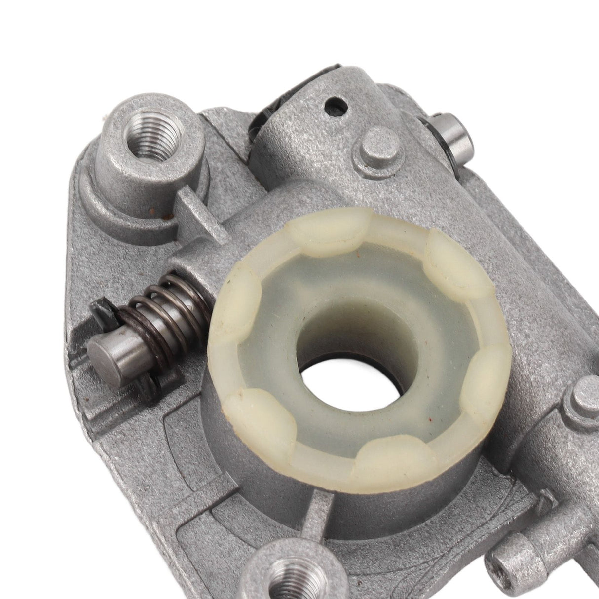 Worm Oil Pump Kit Aluminum Iron Simple Installation Oil Pump Worm Gear for CS3800 CS4200 CS 4200 CS3200 CS3500 CS3700 CS4400 CS5100 4200 Chainsaw