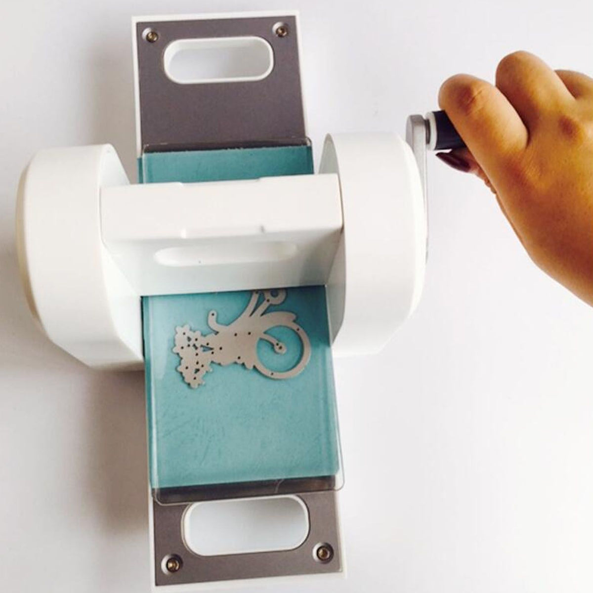 Portable Manual Die Cutting Embossing Machine for Arts Crafts Scrapbooking Cardmaking Can Cut 7.5x14.5cm Paper Cuttings Cards