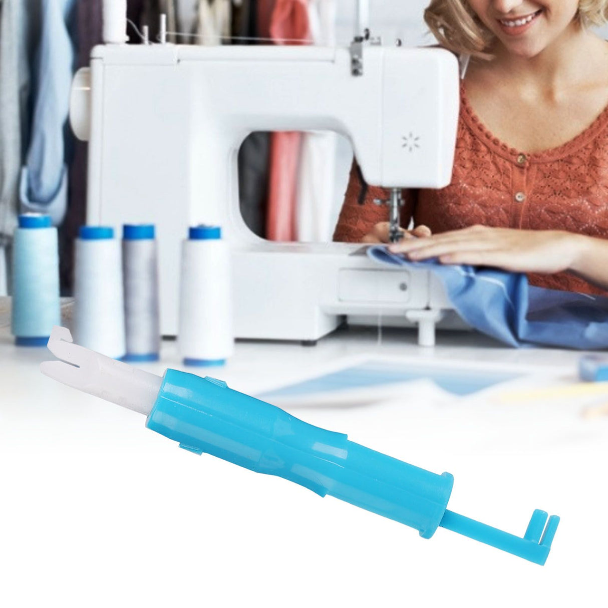 Household Needle Threader Multifunctional Automatic Needle Inserter for Sewing MachineBlue