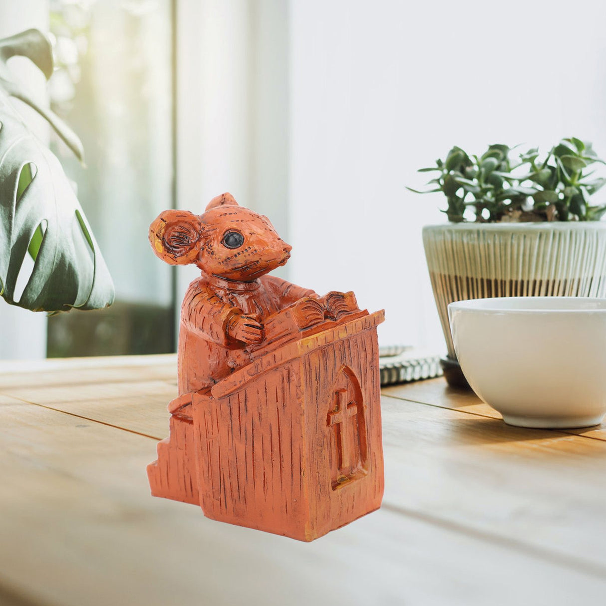 Church Mouse Statue Easy To Clean Brown Resin Church Mouse Resin Sculpture for Home