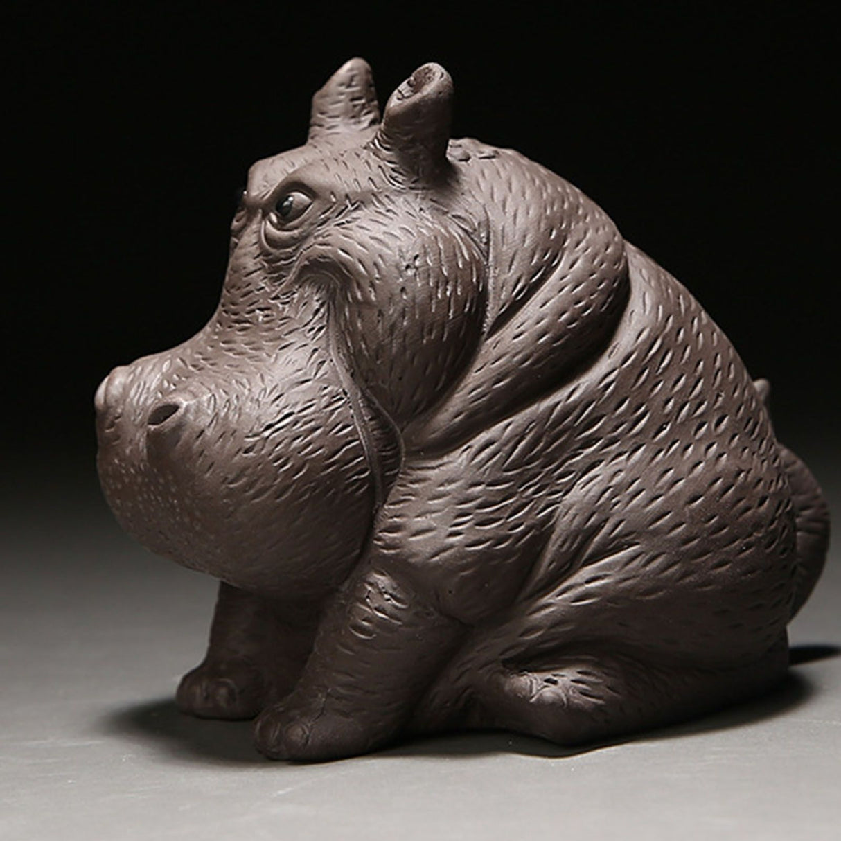 Hippo Figurine Purple Clay Ceramic Tea Pet Sculpture Hippo Statue Desktop Ornament for Tea Set Accessories Home Tea Tray Decor
