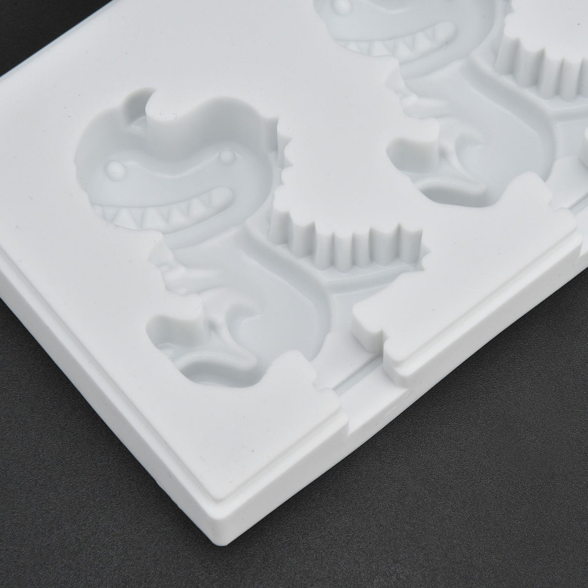 Multi Grid Silicone Ice Bar Mold Heat Resistant Ice Cream Making Mold Kitchen DIY Tool(3Grid Dinosaur Shape )