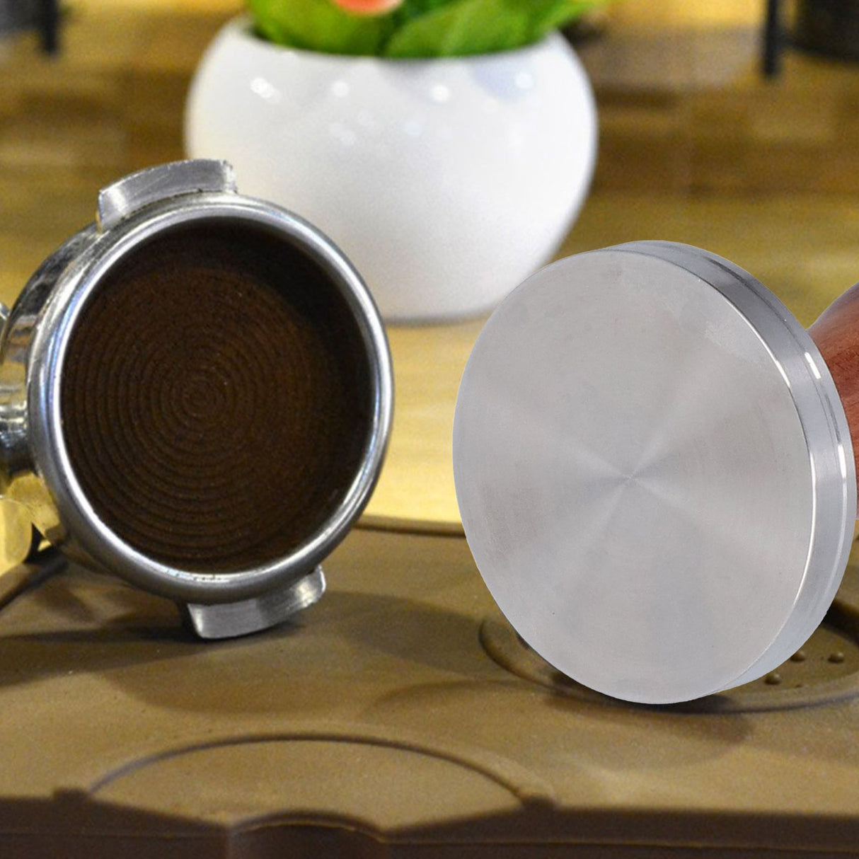 58mm Flat Base Coffee Tamper Manual Stainless Steel Coffee Powder Pressing Hammer with Wood Handle