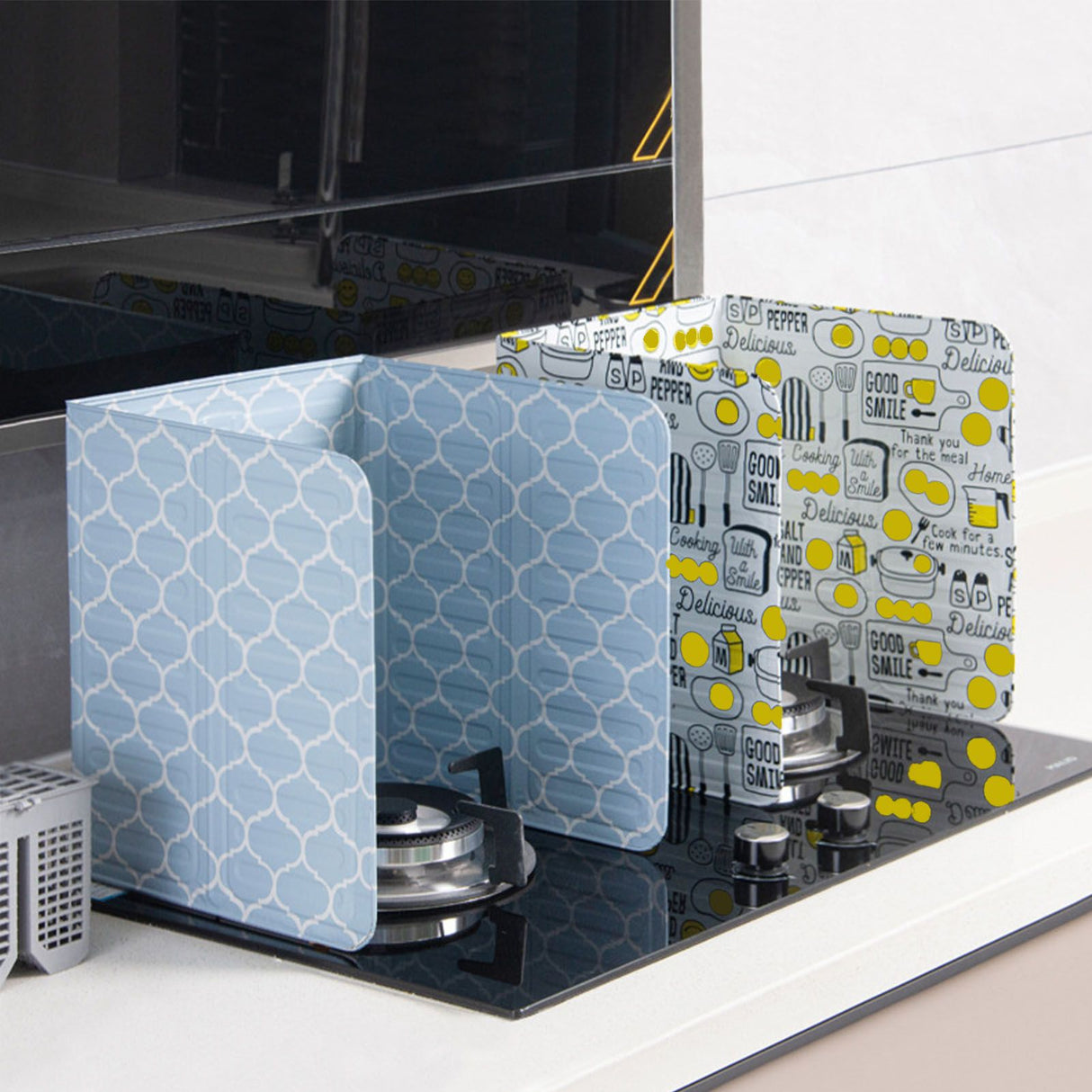 Oil Splash Baffle Foldable Heat Resistant Aluminum Foil Cooking Splashproof Guard for Kitchen Frying Pan Blue