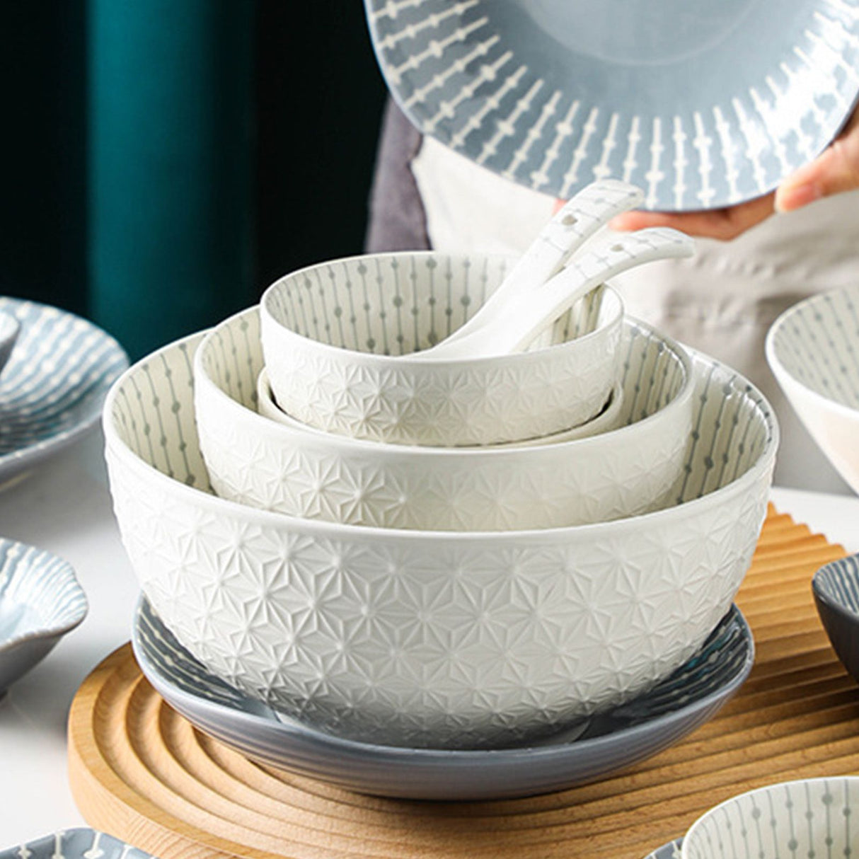 Soup Bowl 4.5in Small Bowl Ceramic Embossment Underglaze Color Minimalist Easy Clean Serving Bowl for Kitchen Home