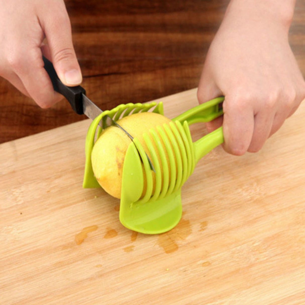 Tomato Slicing Holder ABS Multipurpose Handheld Round Fruit Tong Onion Holder Kitchen Cutting Aid Gadgets Tool for Lemon Egg Vegetables