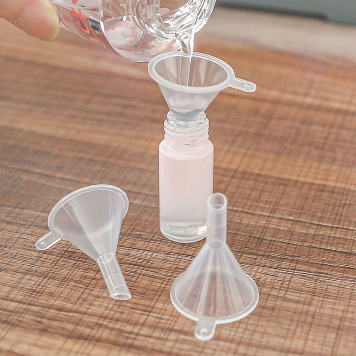 Mini Funnel Clear Wide Mouth Plastic Multi Purpose Dishwasher Safe Small Funnel for Lab Bottle Perfume Spice Powder