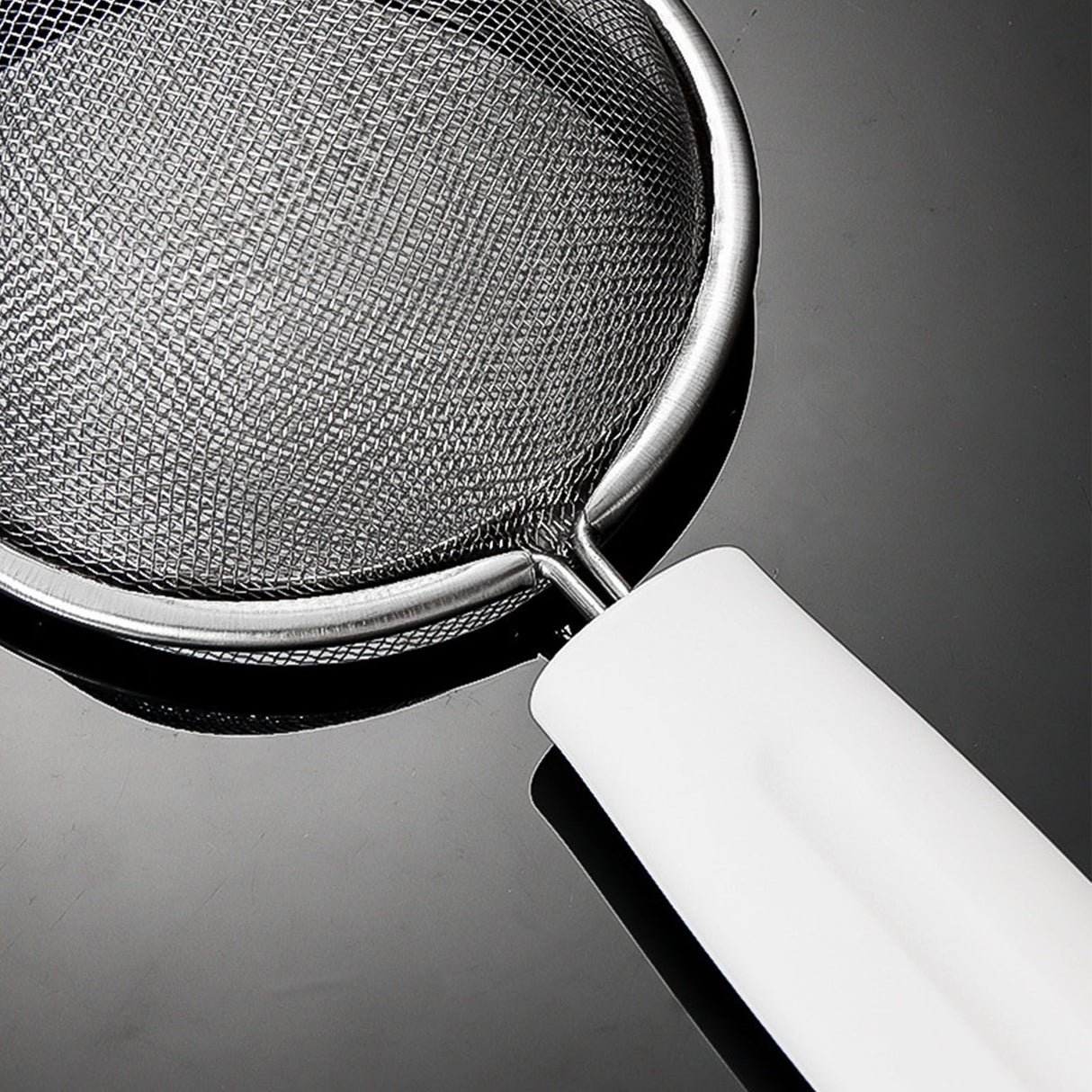 Fine Mesh Skimmer Spoon Stainless Steel Fine Mesh Food Strainer Kitchen Frying Tool for Oil Filter Skimming Grease Foam Small