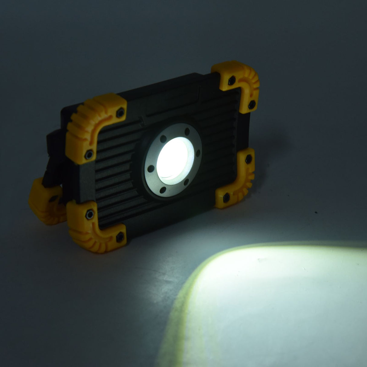 LED Emergency Flood Light Mini COB Work Light Portable Round USB Charging Camping Light for Outdoor