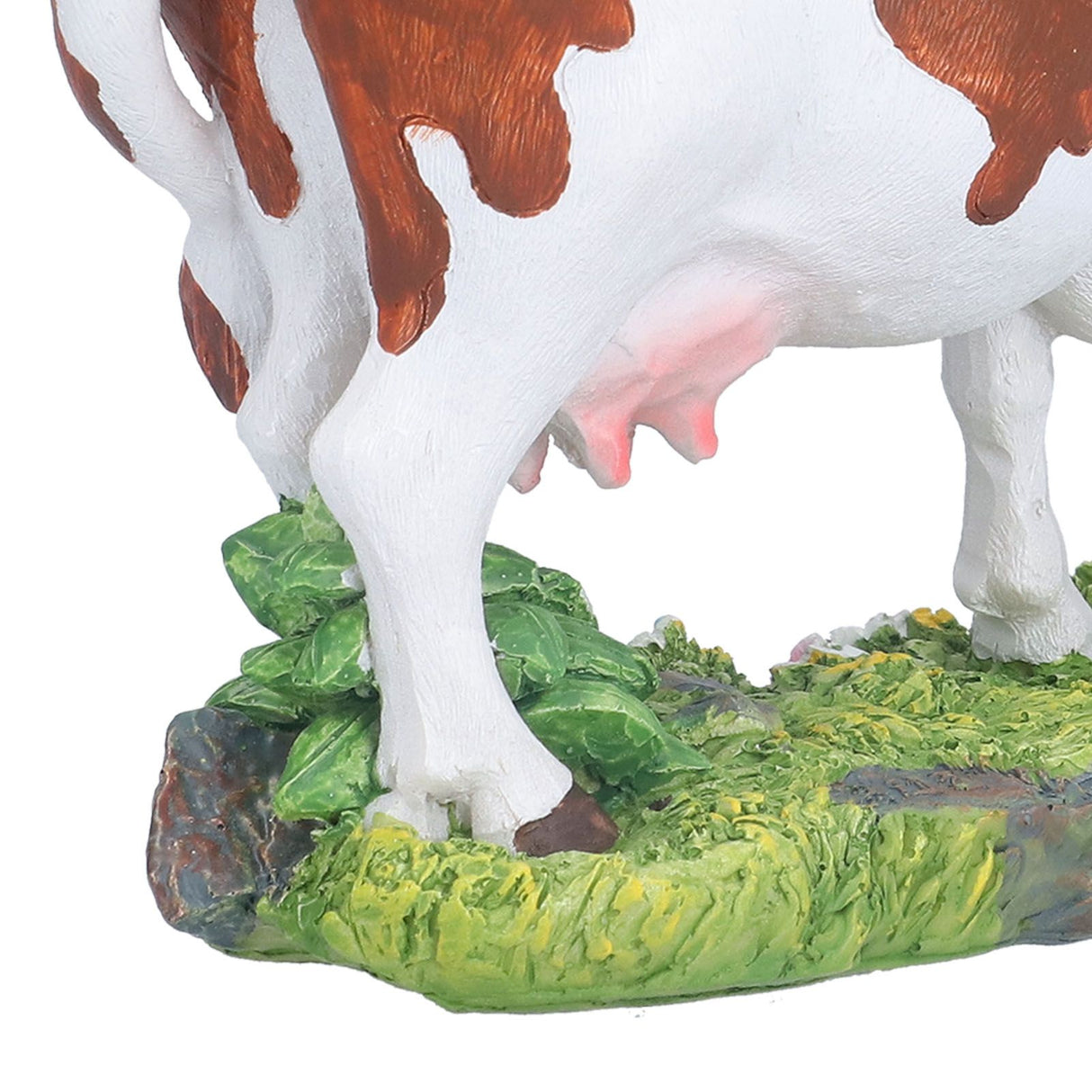 Cow Figurines Brown and White Cow Model Ornament Animal Sculpture Resin Crafts for HomeLower Head Cow