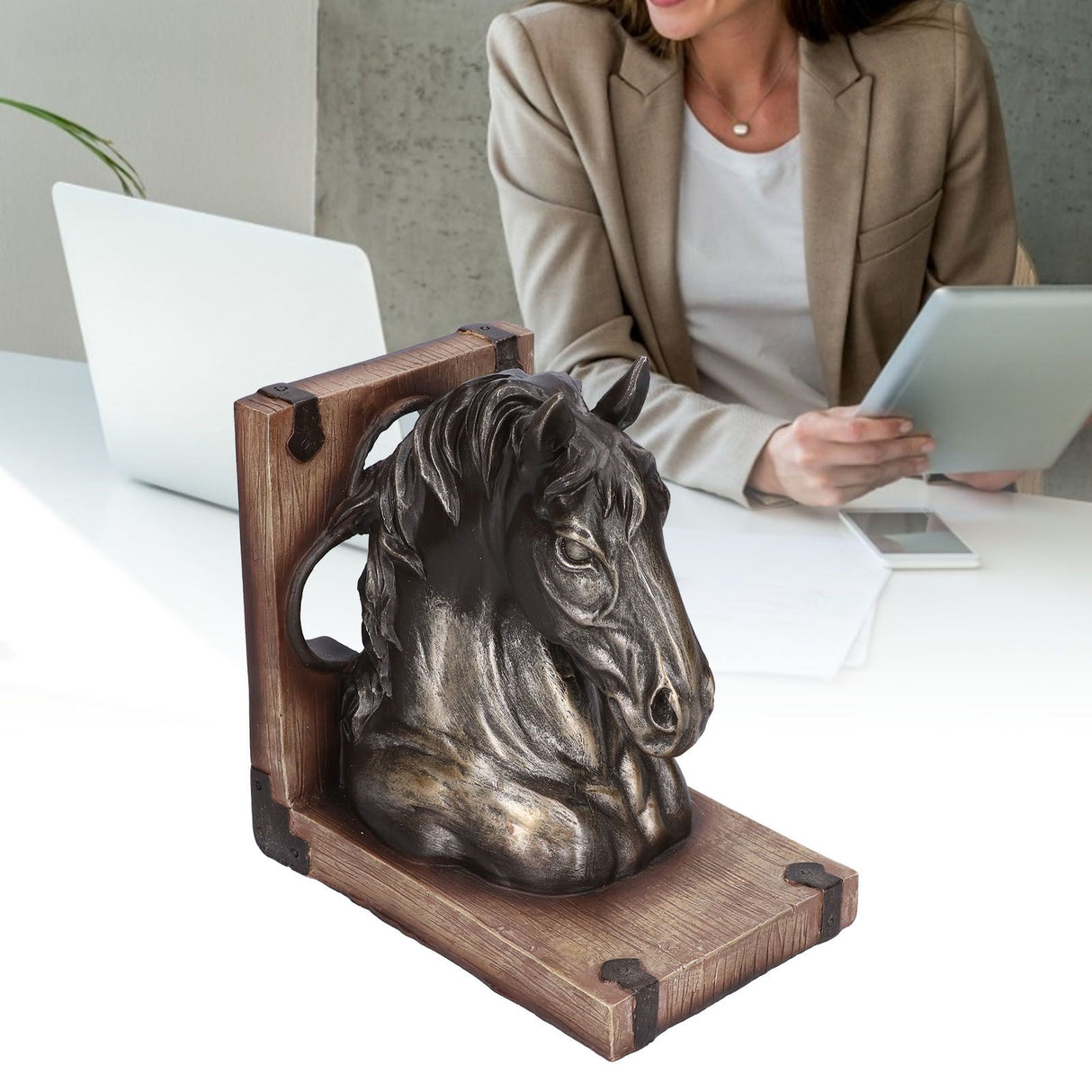 Multifunctional Horse Head Sculpture Resin Horse Bookends for Home Office Living RoomBS20900 Bronze Horse