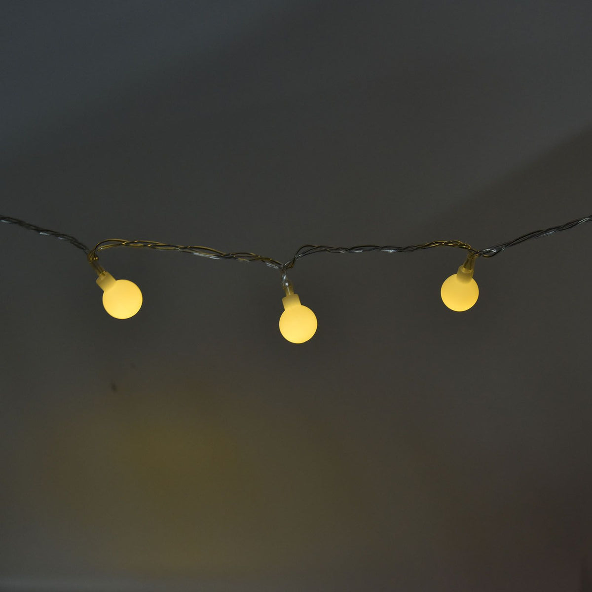 10m LED Artificial Pearl String Lamp 100LED Decorative Spherical String Light with 2 Lighting Modes