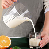 Plastic Measuring Jug 600ml Large Beaker Measuring Cups Graduated Jugs Measuring Jars for Cold Water Ice Tea Juice Beer Milk - Close-Up Angle