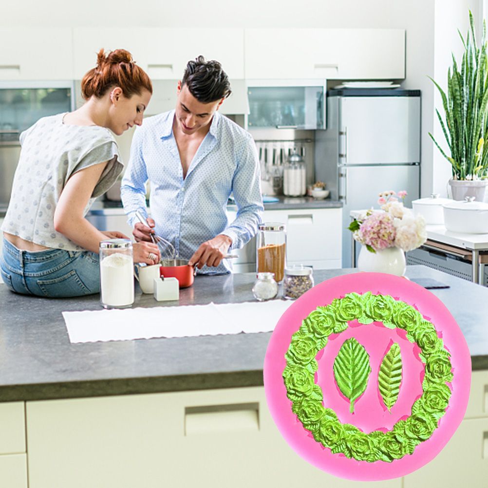 Rose Wreath with Leaves Fondant Mold DIY Silicone Molds for Wedding Valentine Party Baking Decoration