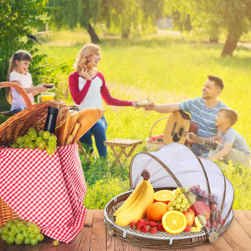 Covered Bamboo Serving Food Tent Basket Hand Woven Round Food Basket with Mesh Cover