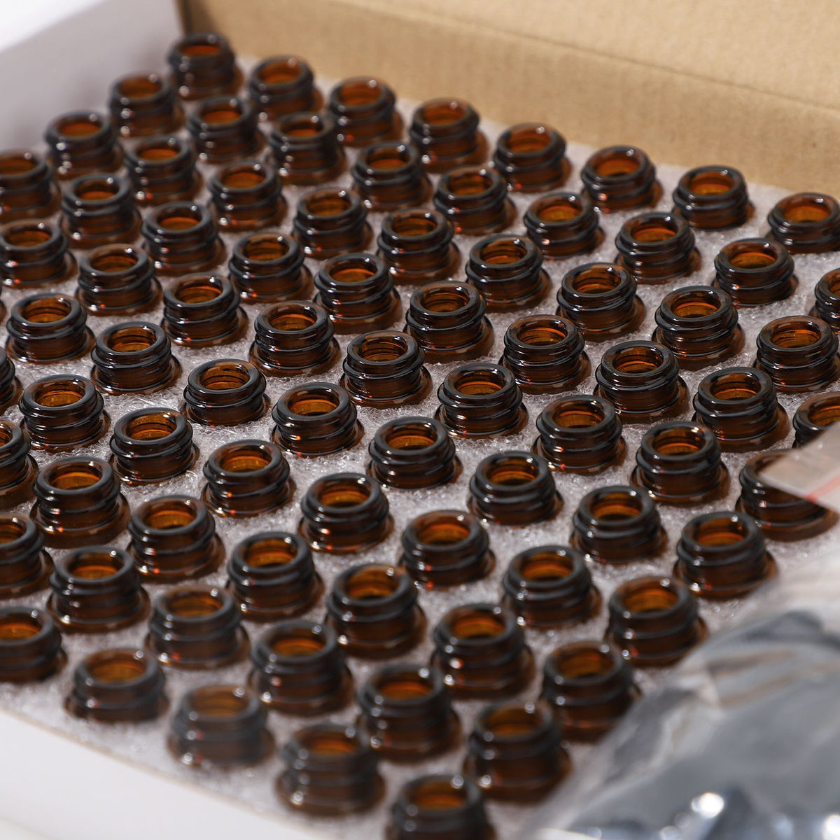 100Pcs Essential Oil Bottle Thick Glass Shock Resistant UV Protection Portable Essential Oil Bottle Brown
