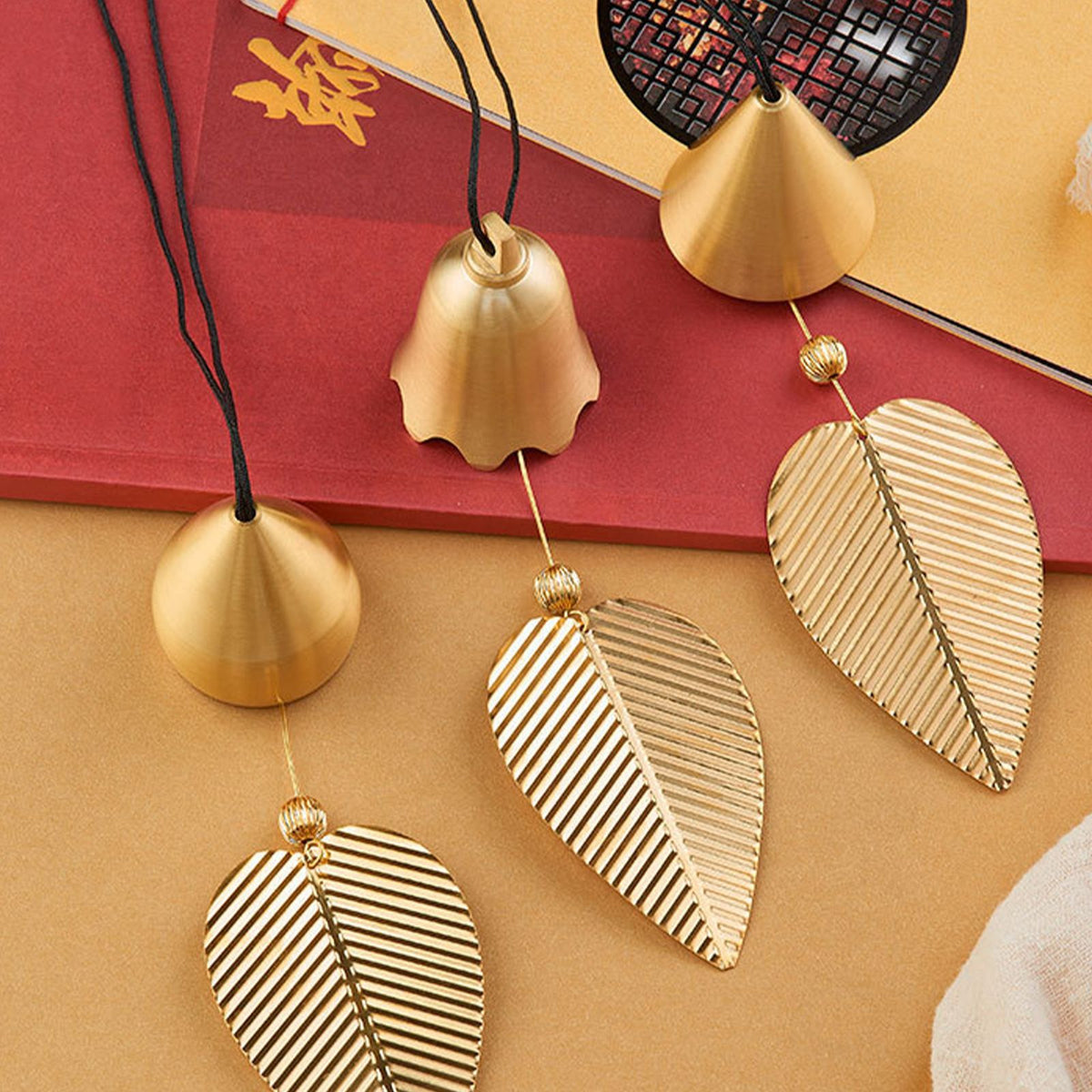 Wind Chimes Waterproof Windproof Metal Beautiful Elegant Vintage Bell Wind Chimes for Garden Courtyard Balcony Window
