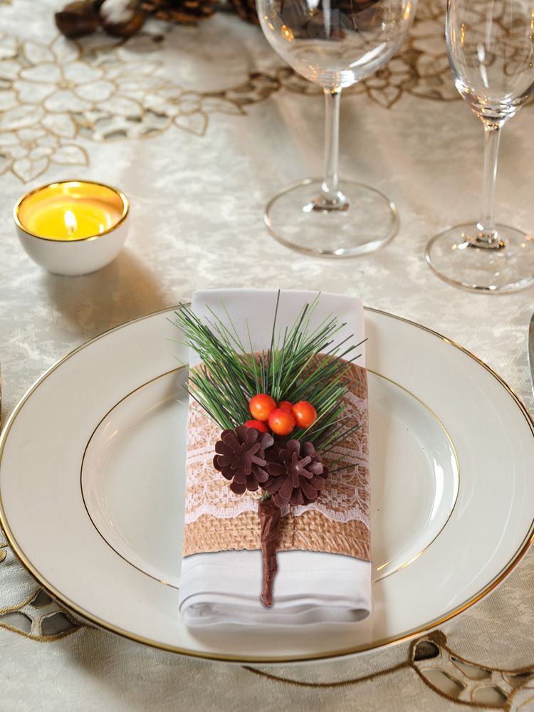 Pinecone Napkin Rings Sweet Reusable Christmas Napkin Holders Table Decor for Dinner Party Anniversary