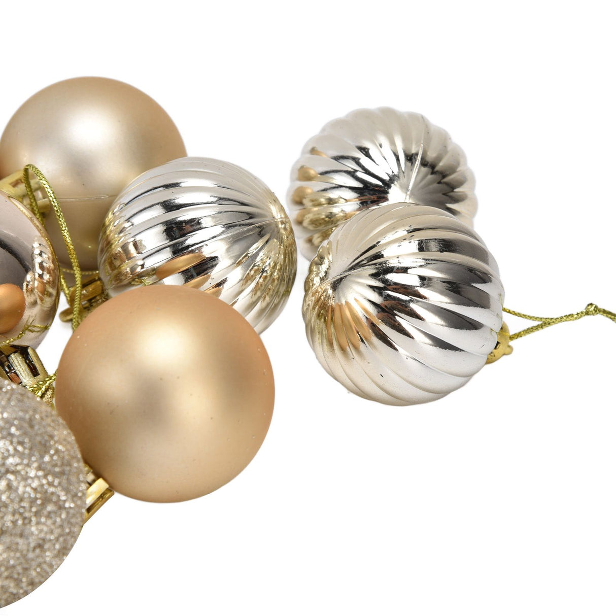 36Pcs Christmas Tree Ball Ornaments Shatterproof Hanging Decorations Xmas Pendant for Festival Holiday PartyGold
