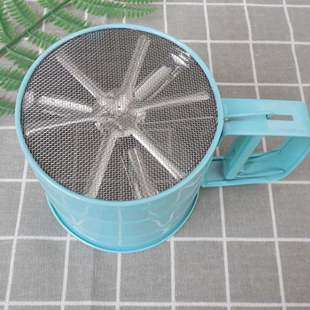 Flour Sifter Stainless Steel Corrosion Resistant Safe Odorless Beautiful Handheld Baking Flour Mesh Sieve Blue