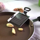 Thicken Stainless Steel Ginger Grater Wasabi Garlic Grinding Tools Cheese Grater Not Easily Deformed Garlic Masher - Rear View